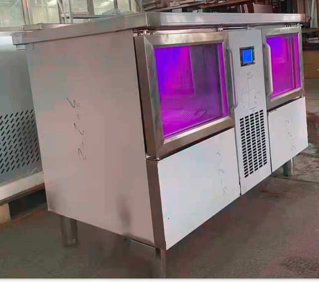 Tabletop Ice Cube Maker